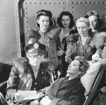 Кадр из Сквозь горе, тоску и утраты (1943) Кадр 1 из фильма Сквозь горе, тоску и утраты / So Proudly We Hail! (1943)