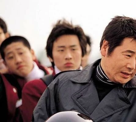 Кадр из Безумная первая любовь (2003) Кадр 1 из фильма Безумная первая любовь / Cheotsarang sasu gwolgidaehoe (2003)