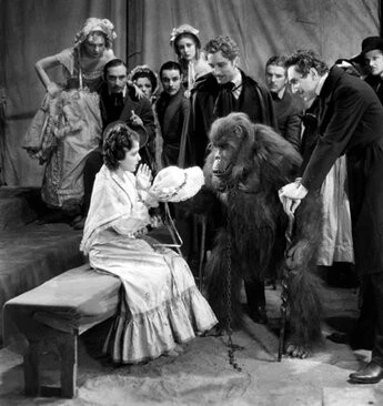 Кадр из Убийства на улице Морг (1932) Кадр 1 из фильма Убийства на улице Морг / Murders in the Rue Morgue (1932)