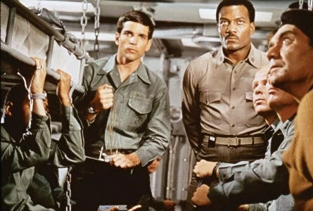 Кадр из Полярная станция «Зебра» (1968) Кадр 3 из фильма Полярная станция «Зебра» / Ice Station Zebra (1968)