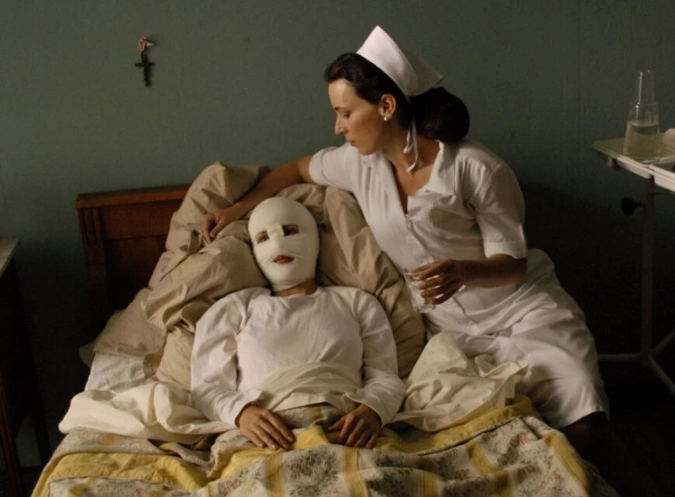 Кадр из Связанная (2009) Кадр 3 из фильма Связанная / Bandaged (2009)
