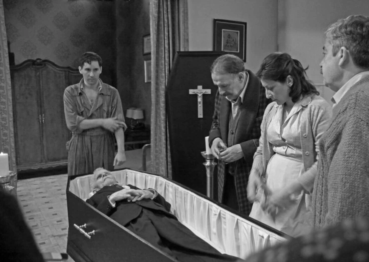 Кадр из Мертвых не трогай, детка (2011) Кадр 1 из фильма Мертвых не трогай, детка / Los muertos no se tocan, nene (2011)