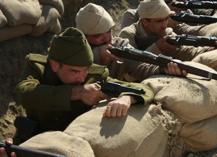 Кадр из Чанаккале год 1915 (2012) Кадр 2 из фильма Чанаккале год 1915 / Çanakkale 1915 (2012)