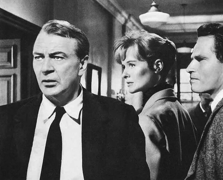 Кадр из Крушение «Мэри Дир» (1959) Кадр 1 из фильма Крушение «Мэри Дир» / The Wreck of the Mary Deare (1959)