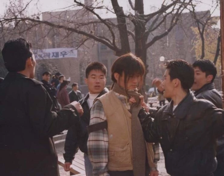 Кадр из Харизма (1996) Кадр 3 из фильма Харизма / Kariseuma (1996)