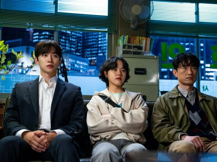 Кадр из Денежный герой (2025) Кадр 1 из сериала Денежный герой / Kaesyeoro (2025)