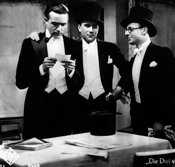 Кадр из Трое с бензоколонки (1930) Кадр 1 из фильма Трое с бензоколонки / Die Drei von der Tankstelle (1930)