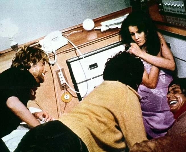 Кадр из Мартовская кошка (1972) Кадр 2 из фильма Мартовская кошка / La gatta in calore (1972)