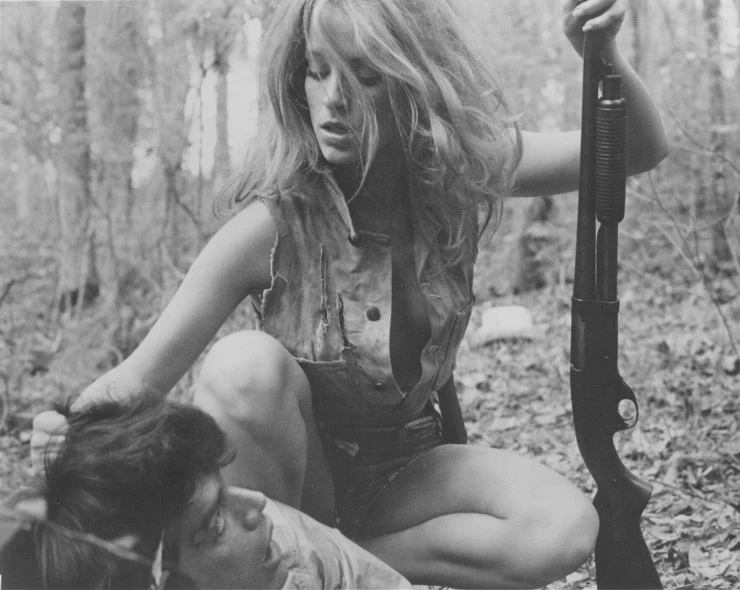 Кадр из Приманка для аллигатора (1973) Кадр 2 из фильма Приманка для аллигатора / 'Gator Bait (1973)
